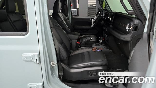 Jeep Wrangler 2024 — ფოტო 11/20