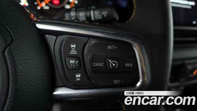 Jeep Wrangler 2024 — ფოტო 18/20