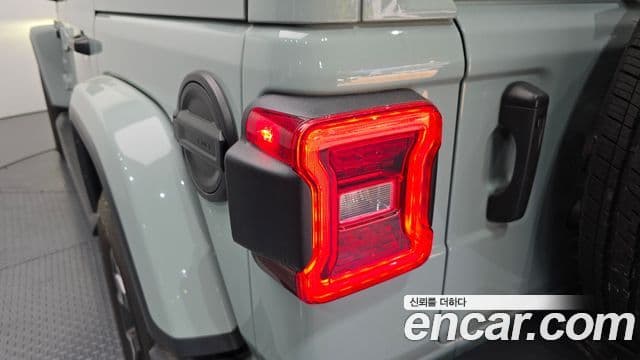 Jeep Wrangler 2024 — Photo 10/34