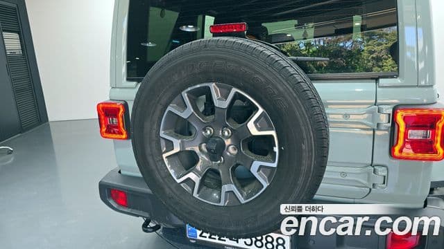Jeep Wrangler 2024 — Photo 18/34