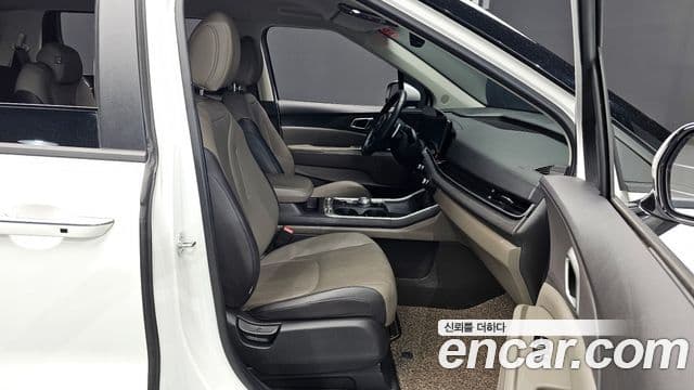 Kia Carnival 2024 — Şəkil 11/20