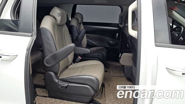 Kia Carnival 2024 — Şəkil 12/20
