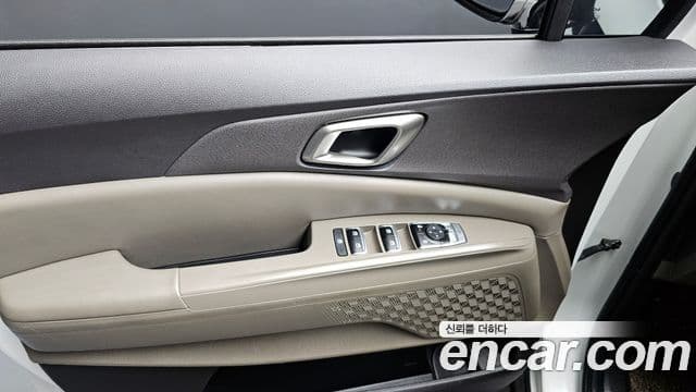 Kia Carnival 2024 — Şəkil 17/20