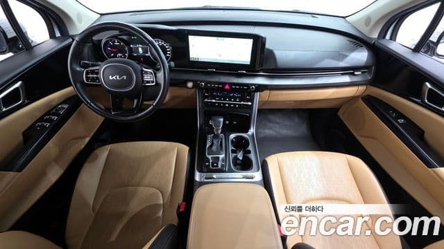 Kia Carnival 2023 — ფოტო 7/20
