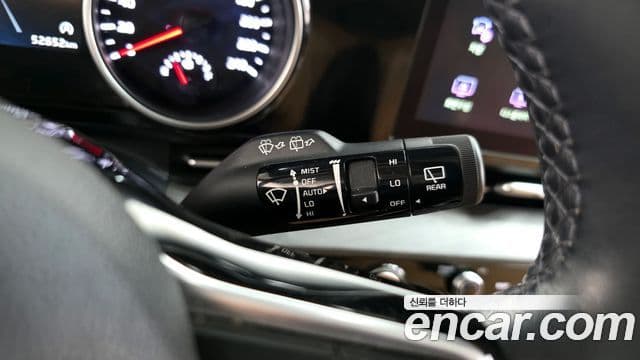 Kia Carnival 2023 — ფოტო 14/20