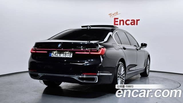 BMW 7 Series 2021 — Photo 10/20