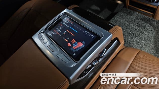 BMW 7 Series 2021 — Photo 4/20