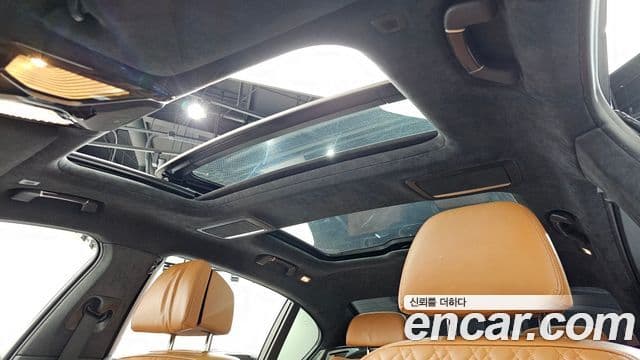 BMW 7 Series 2021 — Photo 2/20