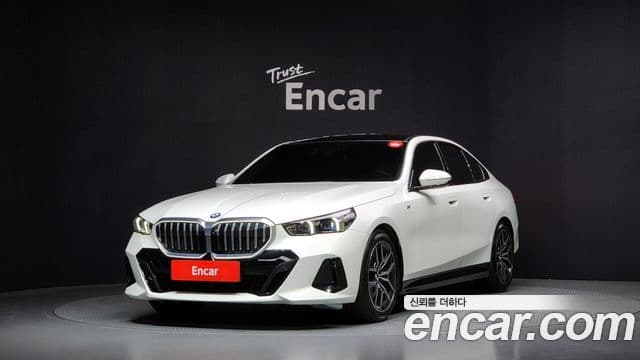 BMW 5 Series 2025 — ფოტო 1/20