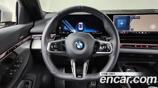 BMW 5 Series 2025 — ფოტო 13/20