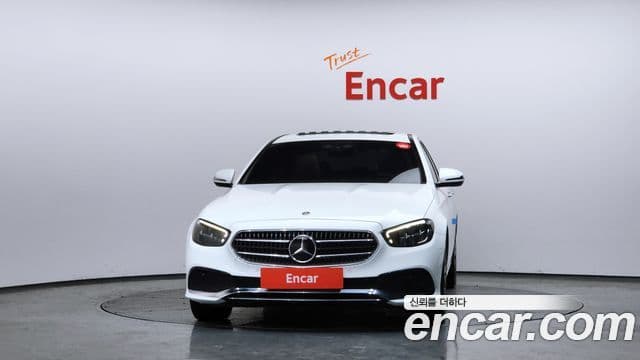 Mercedes-Benz E-Class 2021 — фото 3 из 20