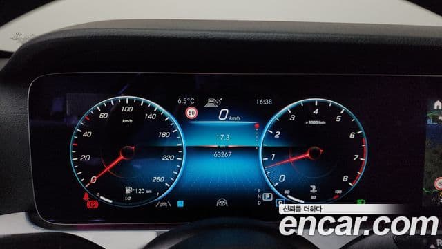 Mercedes-Benz E-Class 2021 — фото 8 из 20