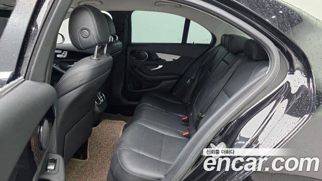 Mercedes-Benz C-Class 2019 — Şəkil 12/20