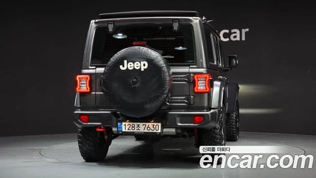 Jeep Wrangler 2022 — ფოტო 3/20