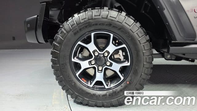 Jeep Wrangler 2022 — ფოტო 4/20