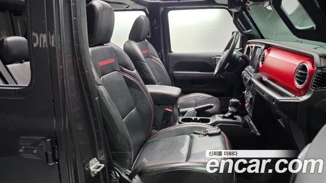 Jeep Wrangler 2022 — ფოტო 9/20