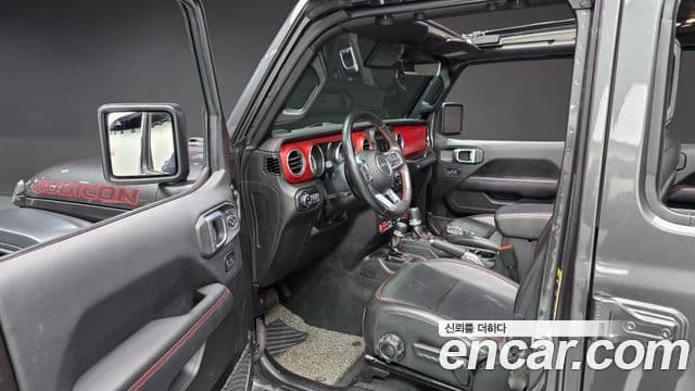 Jeep Wrangler 2022 — ფოტო 10/20