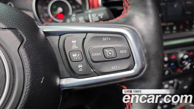 Jeep Wrangler 2022 — ფოტო 15/20