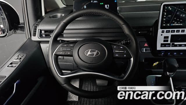 Hyundai Staria 2025 — ფოტო 13/20