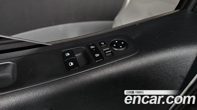 Hyundai Staria 2025 — ფოტო 17/20