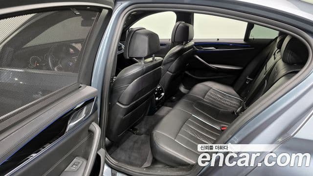 BMW 5 Series 2019 — ფოტო 12/20