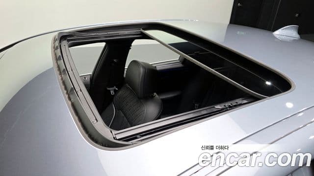 BMW 5 Series 2019 — ფოტო 18/20