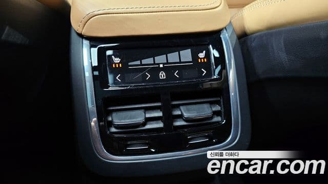 Volvo S60 2021 — Şəkil 17/20