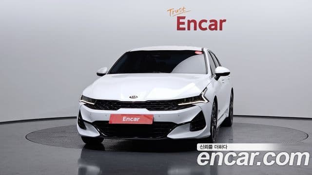 Kia K5 2021 — ფოტო 16/20