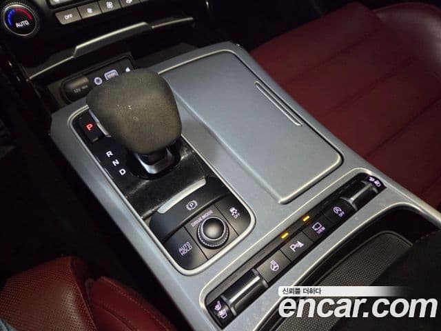 Kia Stinger 2018 — фото 7 из 20