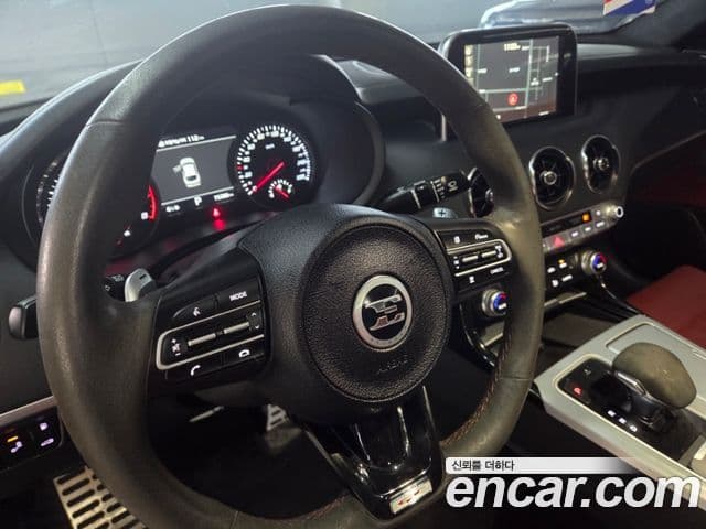 Kia Stinger 2018 — Şəkil 11/20