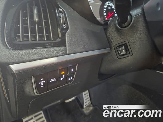 Kia Stinger 2018 — Şəkil 14/20
