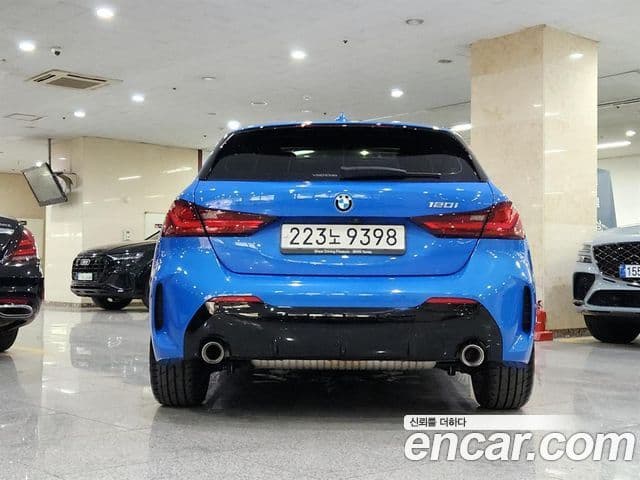 BMW 1 Series 2023 — Photo 4/20