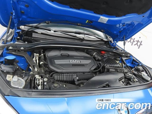 BMW 1 Series 2023 — Photo 9/20