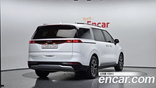 Kia Carnival 2021 — Фото 2/20
