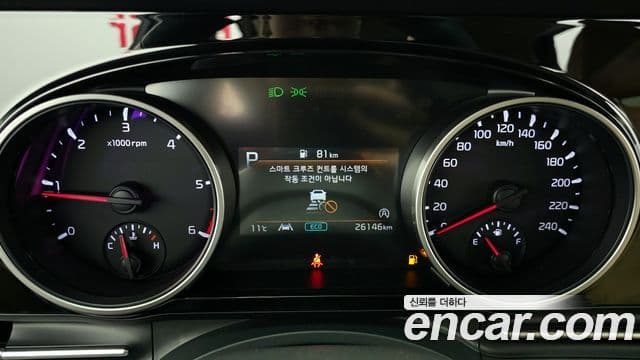 Kia Carnival 2021 — Фото 8/20