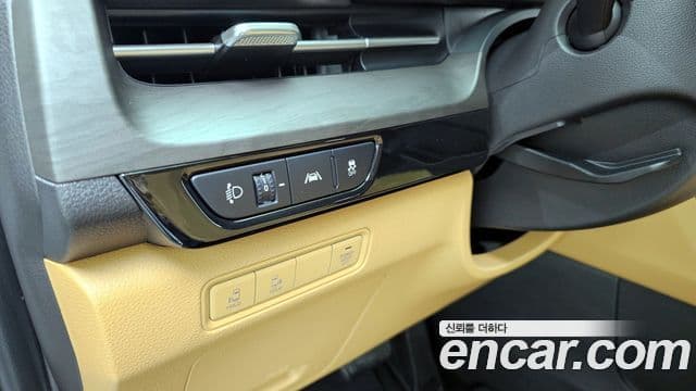 Kia Carnival 2021 — Фото 17/20