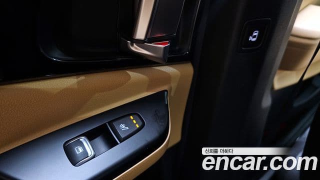 Kia Carnival 2021 — Фото 18/20