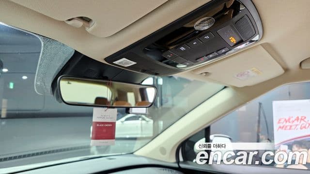 Kia Carnival 2021 — Фото 19/20