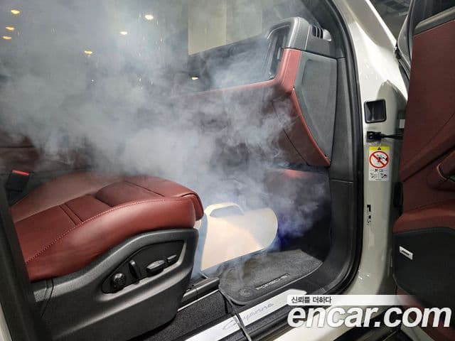 Porsche Cayenne 2023 — Photo 3/20