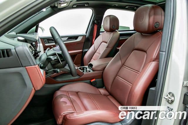 Porsche Cayenne 2023 — Photo 14/20