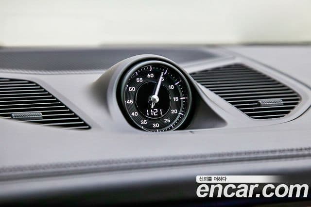 Porsche Cayenne 2023 — фото 15 из 20