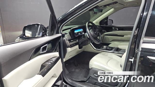 Kia Carnival 2022 — ფოტო 10/20