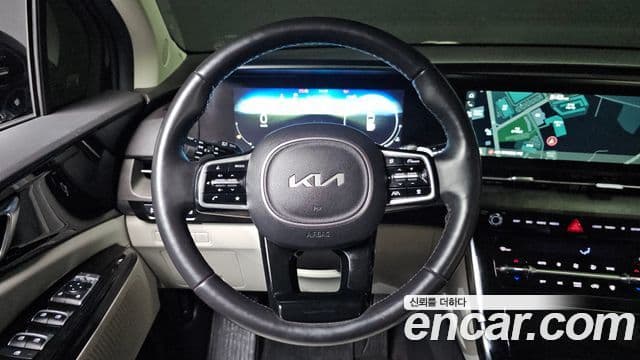 Kia Carnival 2022 — ფოტო 13/20