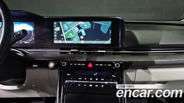 Kia Carnival 2022 — ფოტო 14/20