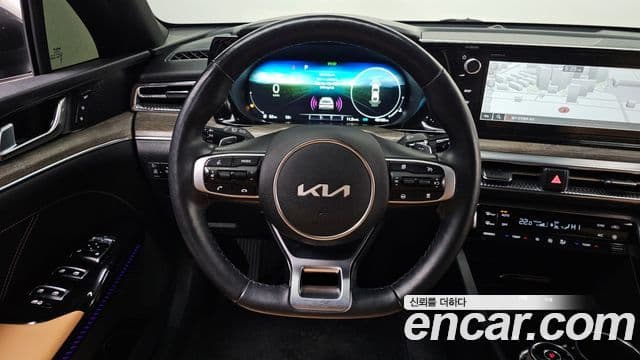 Kia K5 2022 — Şəkil 13/20