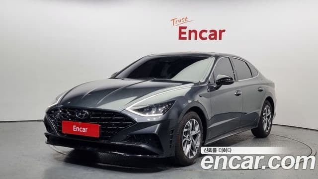 Hyundai Sonata Hybrid 2022 — Photo 8/20