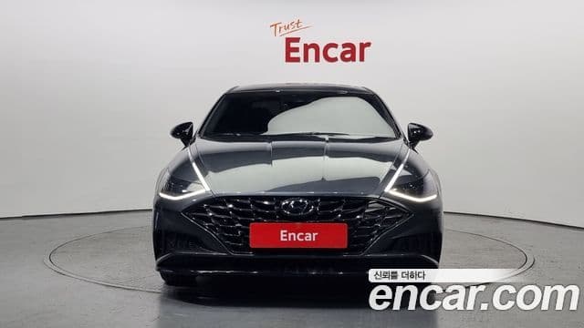 Hyundai Sonata Hybrid 2022 — Photo 3/20