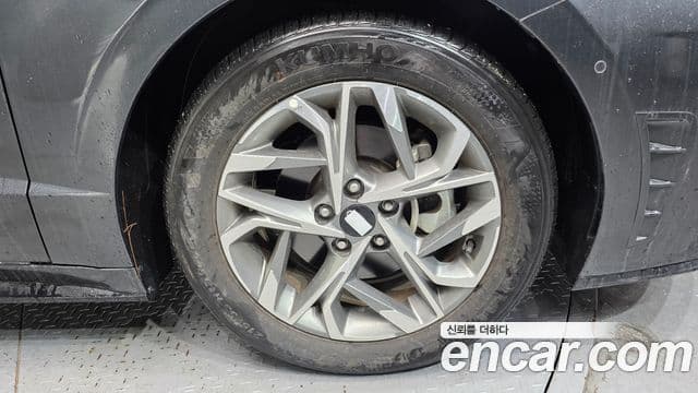 Hyundai Sonata Hybrid 2022 — Photo 14/20