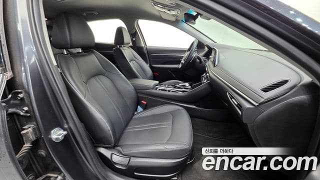 Hyundai Sonata Hybrid 2022 — Photo 6/20