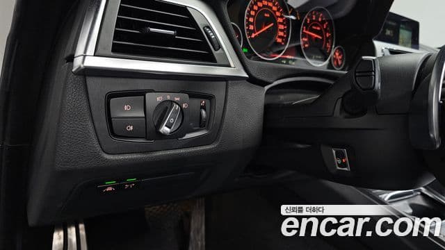 BMW 4 Series 2018 — Şəkil 6/21